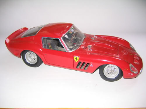 Plusieurs modéle Ferrari 1/12 65