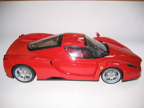 Plusieurs modéle Ferrari 1/12 66