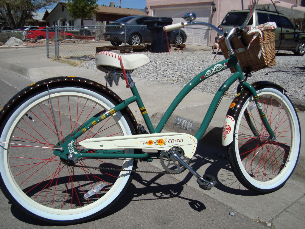 A "HIPPIE BIKE" for my "HIPPIE WIFE"  DSC02186