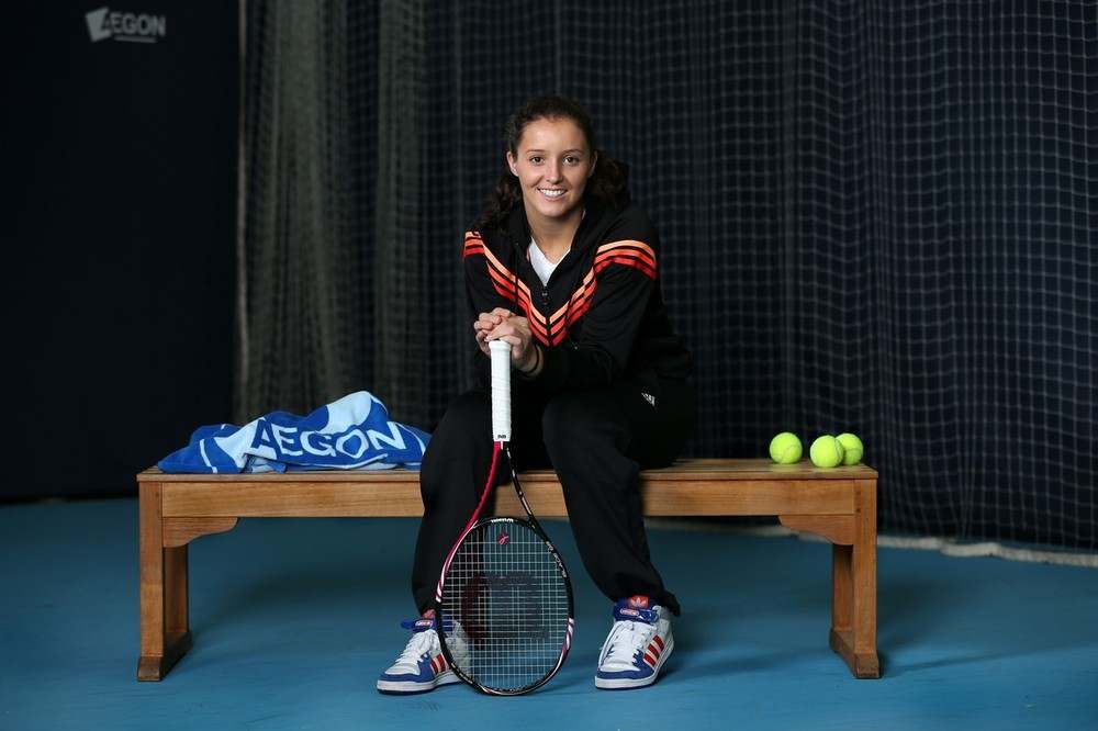 Laura Robson - Page 15 LauraRobson_TeamAEGONShoot2012_zps26d52617