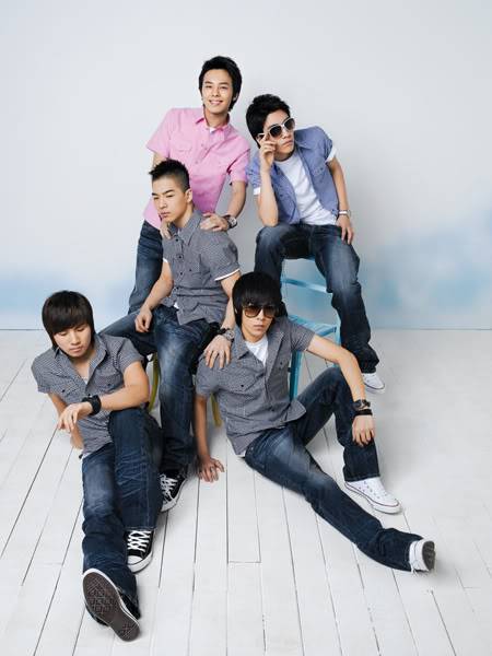 Big-Bang (photos from photobucket) 1209287482s2111ny8