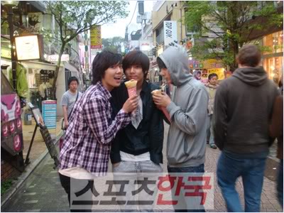 ~♥ KyuMin ♥~(Center + Horse) Pic Spam ~ Hoyeol79200904262059422