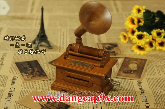 hộp nhạc,( music box) một món quà độc đáo , ý nghĩa, với những bản tình ca ngọt ngào Hop_nhac_dia_hat_go_AC_003