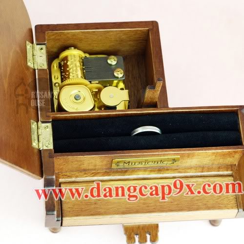 hộp nhạc,( music box) một món quà độc đáo , ý nghĩa, với những bản tình ca ngọt ngào Hop_nhac_piano_go_D_003