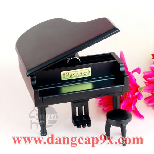 hộp nhạc,( music box) một món quà độc đáo , ý nghĩa, với những bản tình ca ngọt ngào Hop_nhac_piano_go_E_002