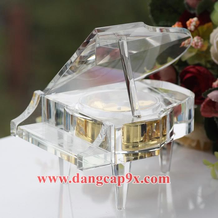 hộp nhạc,( music box) một món quà độc đáo , ý nghĩa, với những bản tình ca ngọt ngào Hop_nhac_piano_phale_FX_003