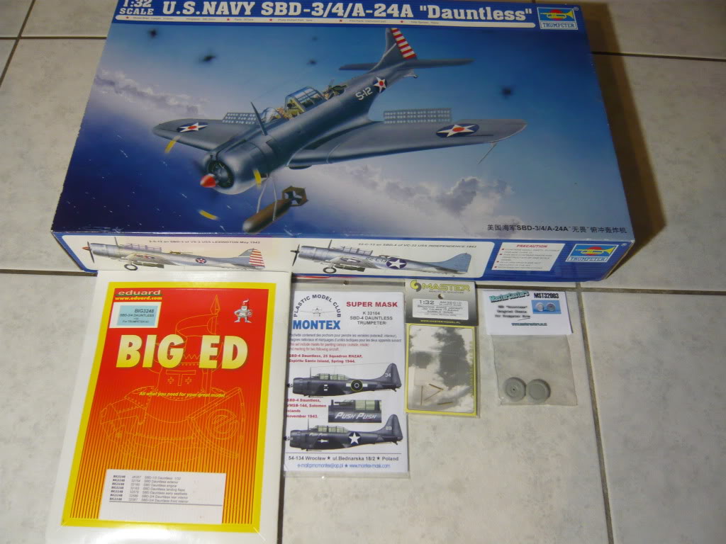 Dauntless SBD3/4  [Trumpeter] 1/32 P1160090