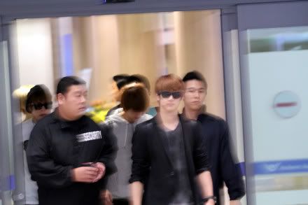 211011 Shinee parte de japon hacia new york (smtown new york) Tumblr_ltg8pqcXYs1qcl8qx