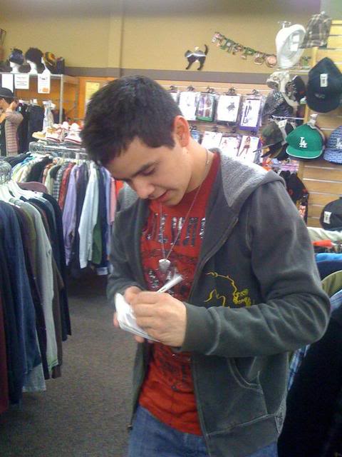 David Archuleta's Official Myspace (Những ảnh được post trên myspace chính thức của Archie) - Page 2 L_5a7fe5919d4f46c68aa5771d63ac4765