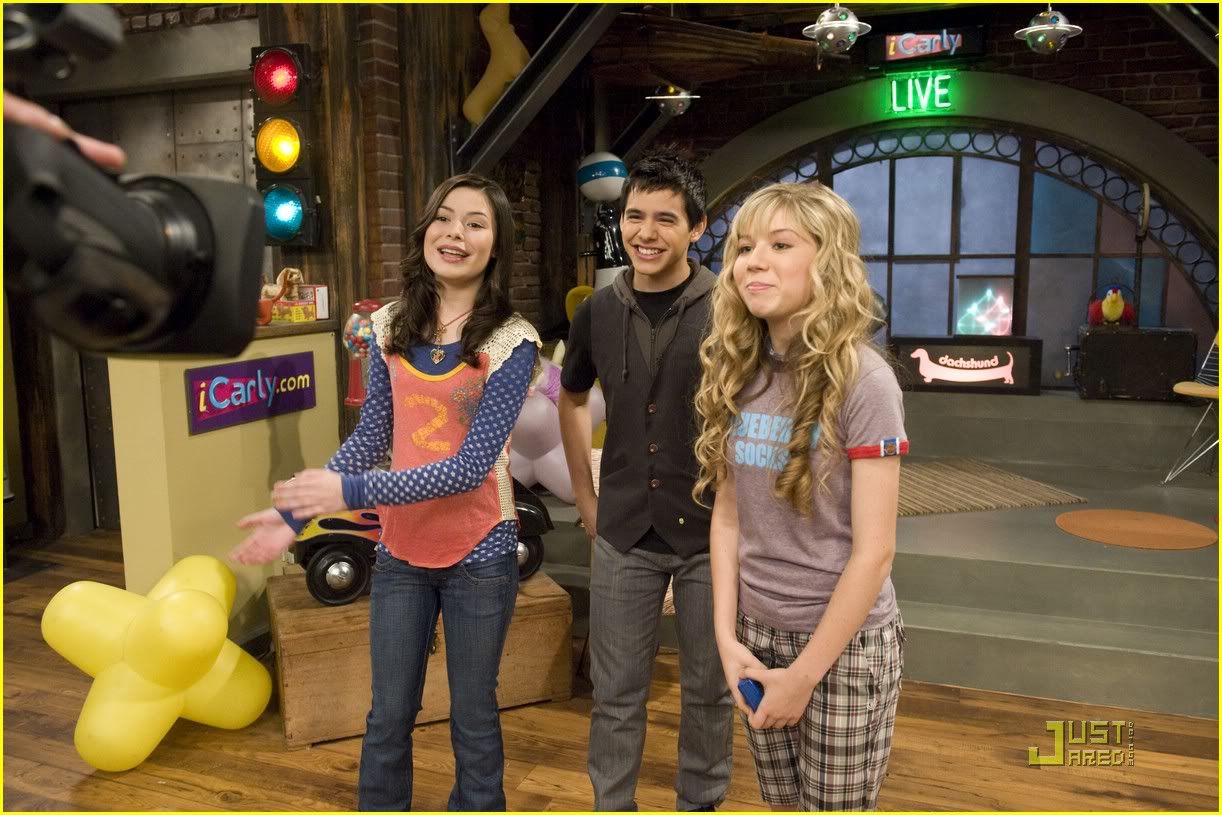 David on iCarly - vid Captures David-archuleta-icarly-episode-02