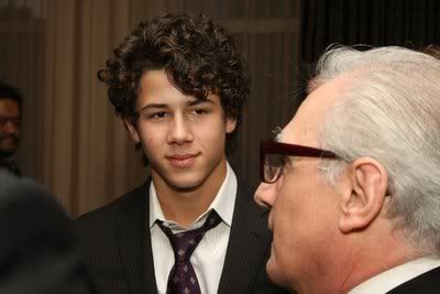 nick y kevin en inaguracion de hotel " sin joe" 11-1