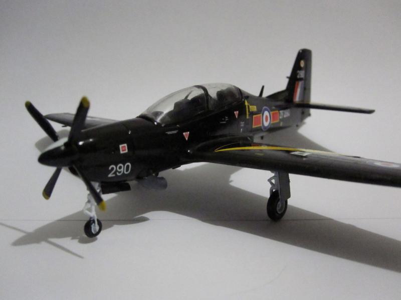 SHORTS TUCANO T.1 1/72 AIRFIX IMG_0170_zpsce976f08