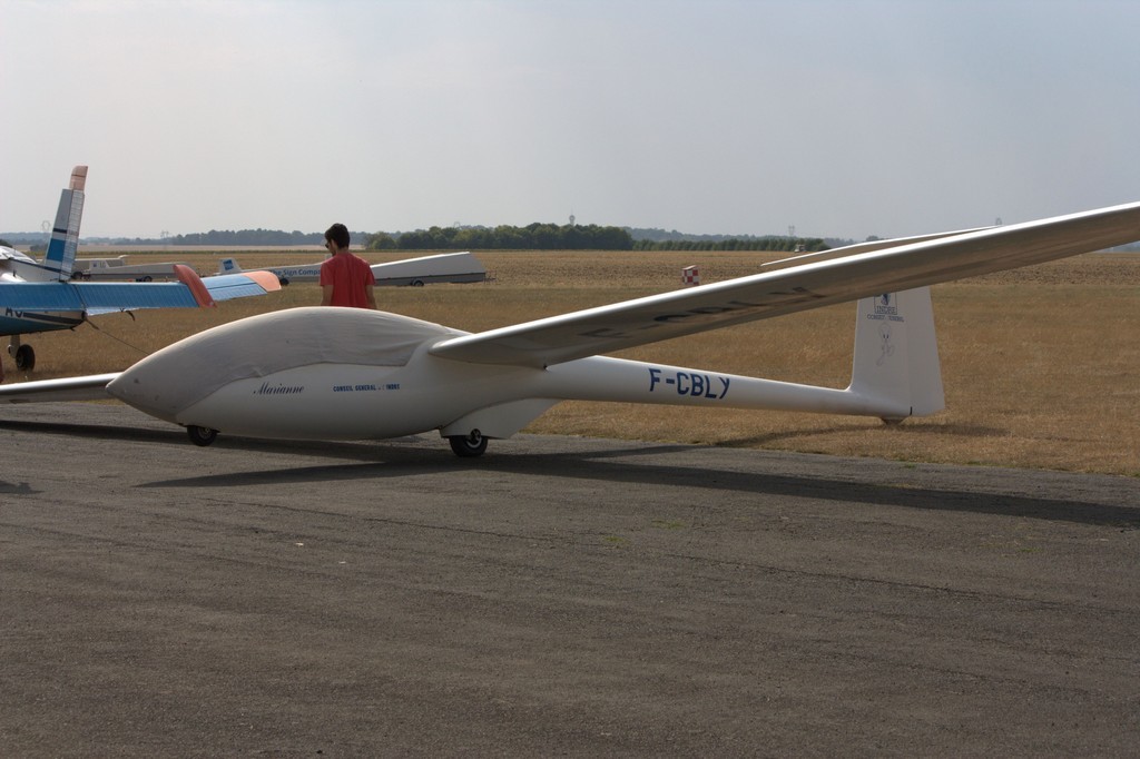 Aérodrome d'Issoudun - LFEK F-CBLY_zpsquaazwv6