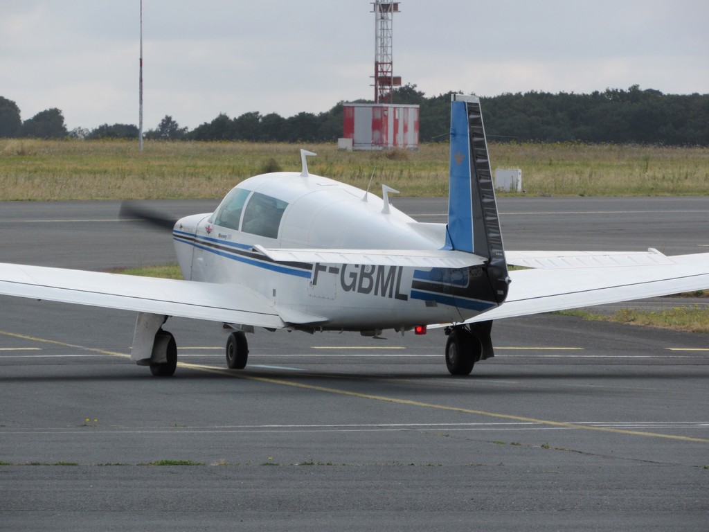 La Rochelle - Île de Ré LFBH / LRH Juillet 2015 F-GBML_zpsri4gkeas