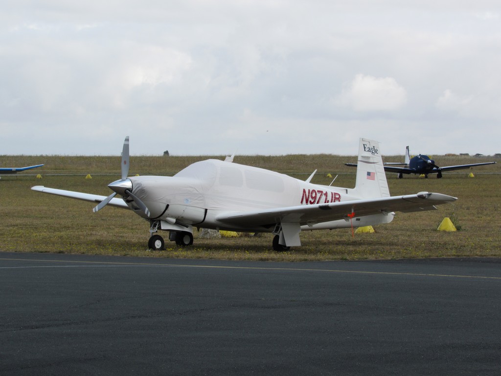 La Rochelle - Île de Ré LFBH / LRH Juillet 2015 N971JB_zpspgxgeqem