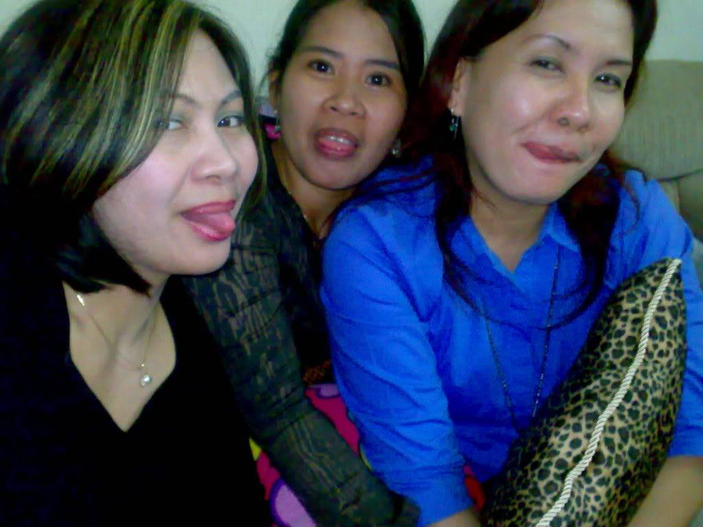 b-day ni mama jhoy & mami dana.. ^_^ 02012010837