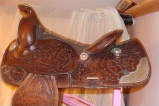 For Sale - saddle, field boots, tendon boots & tail Forsale019