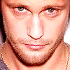 Silas J. Hawkes ~ Oui je suis pompier, mais pas seulement pour les chats dans les arbres, c'est surtout pour éteindre...les incendies Alexander-alexander-skarsgard-28600093-100-100_zps6e8c0cb6