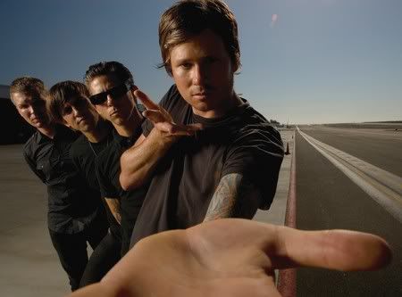 ANGELS AND AIRWAVES! AngelsAndAirwaves-09-big