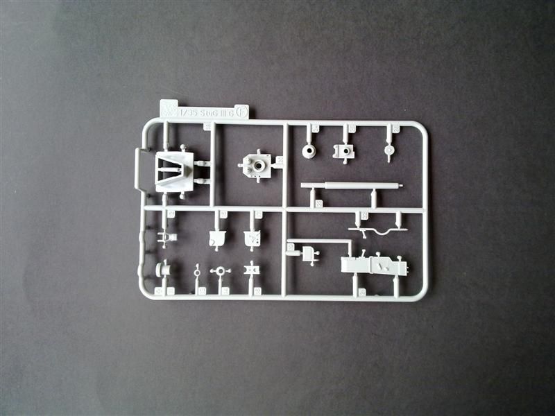 Andrew C's Build #2 - DML/CH 6454 StuH 42 w/Zim - Alkett March 1944 Production 251120126167