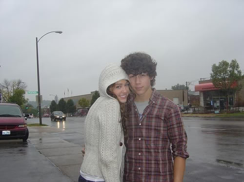 Niley & Nelena 2112341590_2e90ddd420