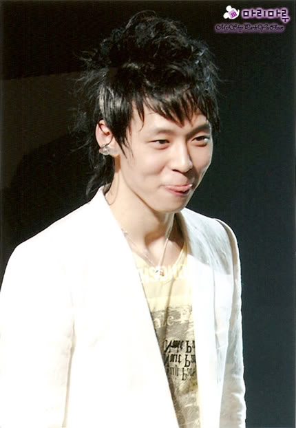 Yoochun And His Tongue! 402b705482598153564e00de