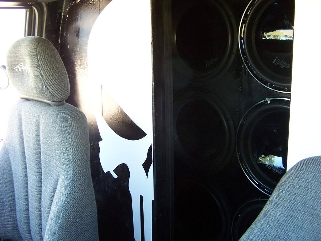 Audiopipe - Audiopipe Punisher Van ready to rumble!!! Vannew045