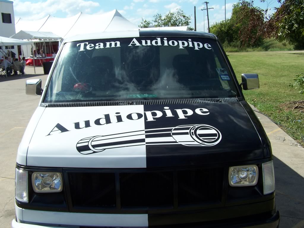 Audiopipe Punisher Van ready to rumble!!! - Page 2 Vannew1008