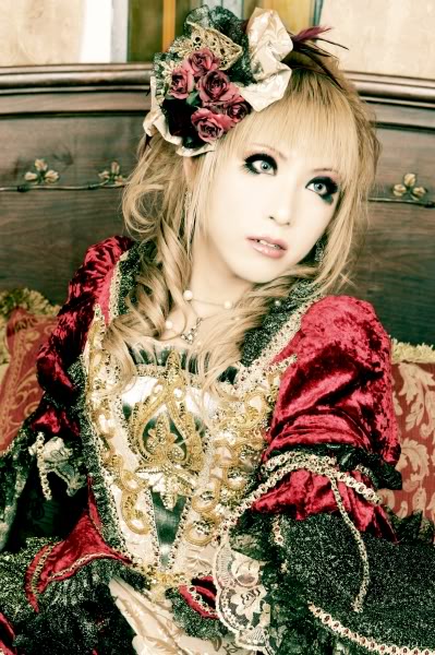 รูปของหนู Mizaki (Hizaki วง Versailles) - Page 4 6fe5aef78792