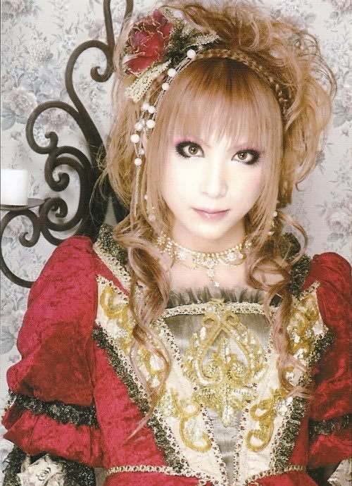 รูปของหนู Mizaki (Hizaki วง Versailles) Hizaki--large-msg-122070396095