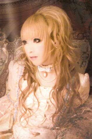 รูปของหนู Mizaki (Hizaki วง Versailles) - Page 4 L7