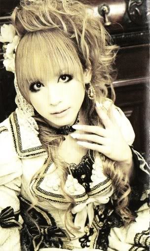 รูปของหนู Mizaki (Hizaki วง Versailles) Tumblr_lqc3b2XEJ81r1k9lwo1_400