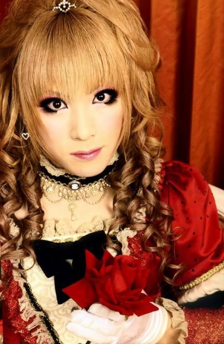 รูปของหนู Mizaki (Hizaki วง Versailles) Tumblr_lreyy6yl681qkn41po1_r1_500-1