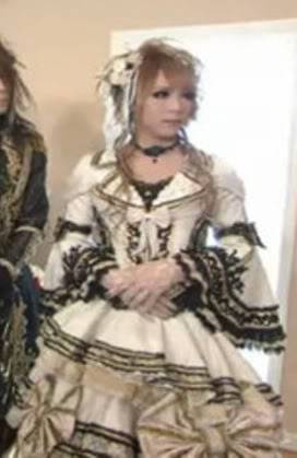 รูปของหนู Mizaki (Hizaki วง Versailles) - Page 2 Tumblr_lywcduaddO1r5vo0do1_500