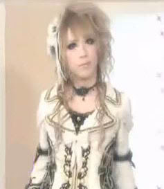 รูปของหนู Mizaki (Hizaki วง Versailles) - Page 3 Tumblr_lzbzfgrjb01rojz7xo1_500