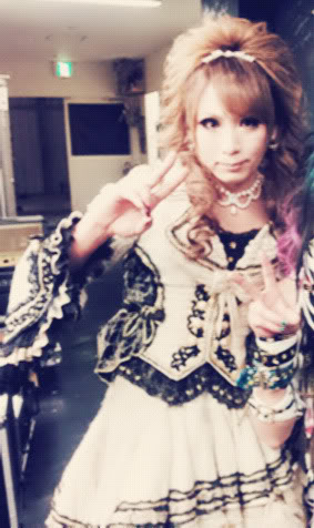 รูปของหนู Mizaki (Hizaki วง Versailles) - Page 4 Tumblr_m25xnmvX7g1qcnexio1_500