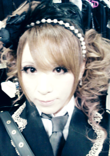 รูปของหนู Mizaki (Hizaki วง Versailles) - Page 4 Tumblr_m4by59BQIg1qhavn2o1_500