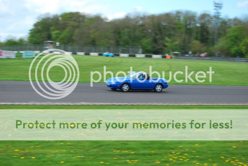 Castle Combe Spring Action day 2009 CastleCombeApril2009094