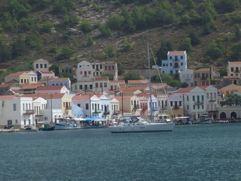 Aproape calatorie cu un Dash 8 de la Olympic spre Kastellorizo P1120709