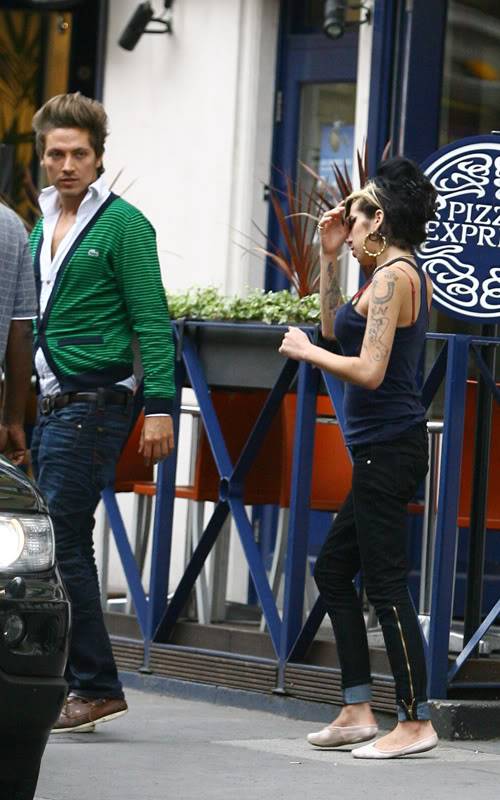 FOTOS DE AMY : AGOSTO 2009 Amy-winehouse-869-7