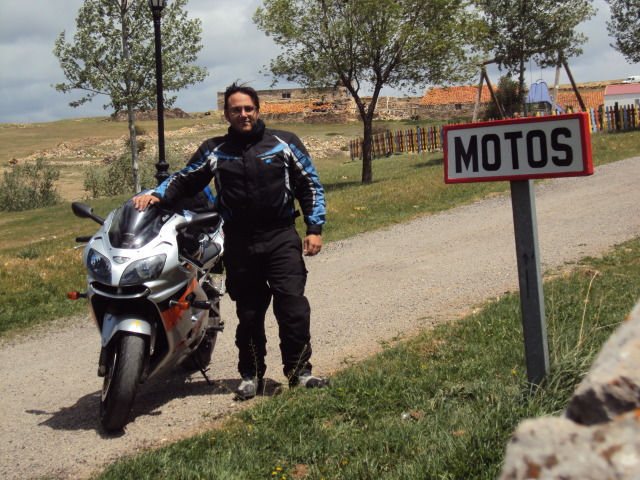 Rodar X Rodar 2012: MOTOS!!!! DSC09038