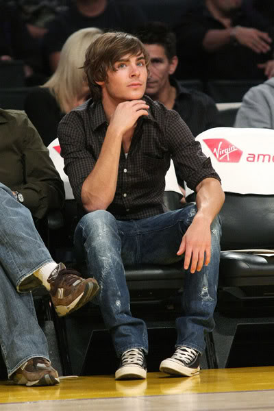  zac eron Zac_efron_1229367462