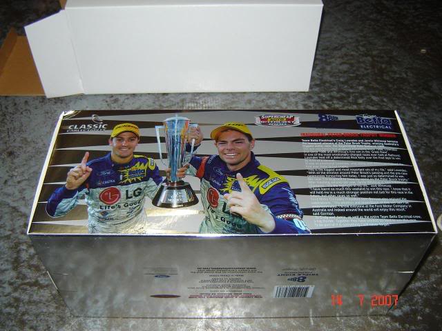 1:18 2006 Bathurst Winner And Brock Trophy Lowndes-Whincupcar6