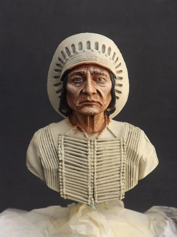 Sitting Bull - Andrea Miniatures 200mm 002_zps8d48ad1f