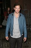 Peter Facinelli attends special "Buried" screening Th_PeterfBuriedPrem3