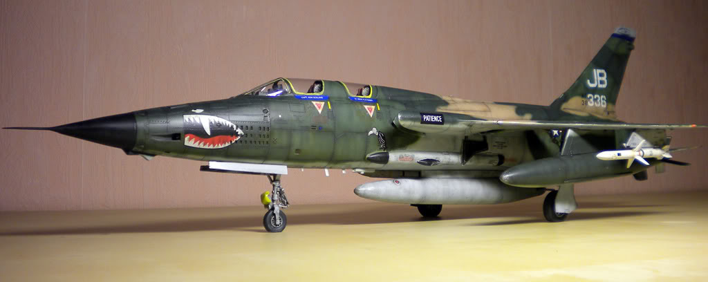 [Revell (Monogram)] Republic F-105G Thunderchief  "Wild Weasel"   1/48 DSCN0823