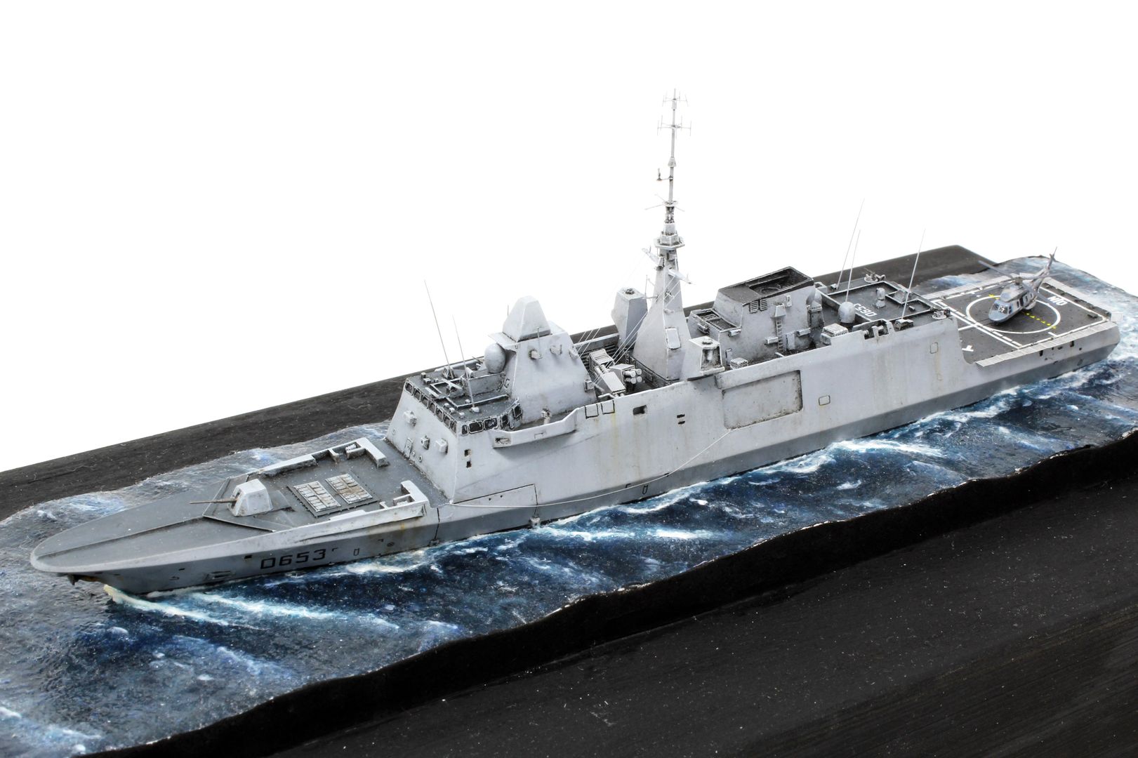 Languedoc FREMM BigBlueboy 1/700 par rom1 IMG_7441_zpsdtdpckac