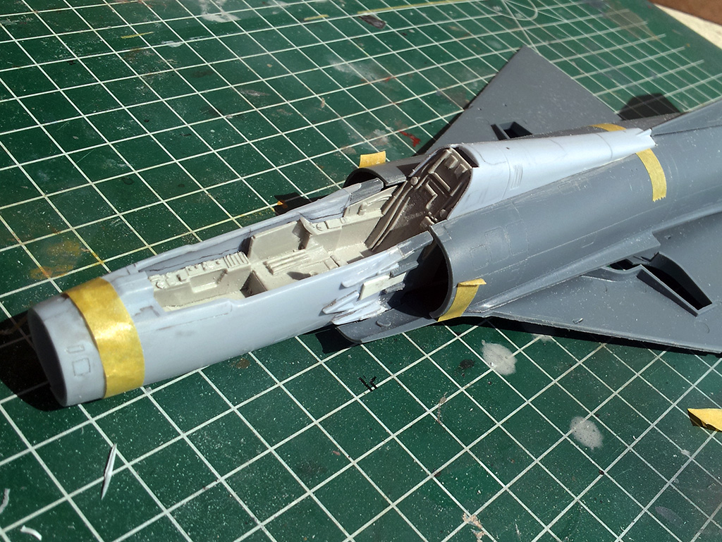 Montage: 1/48 Mirage IIIB n°234 - CEV/CIFAS 328 20140413_143645_zps972b4437