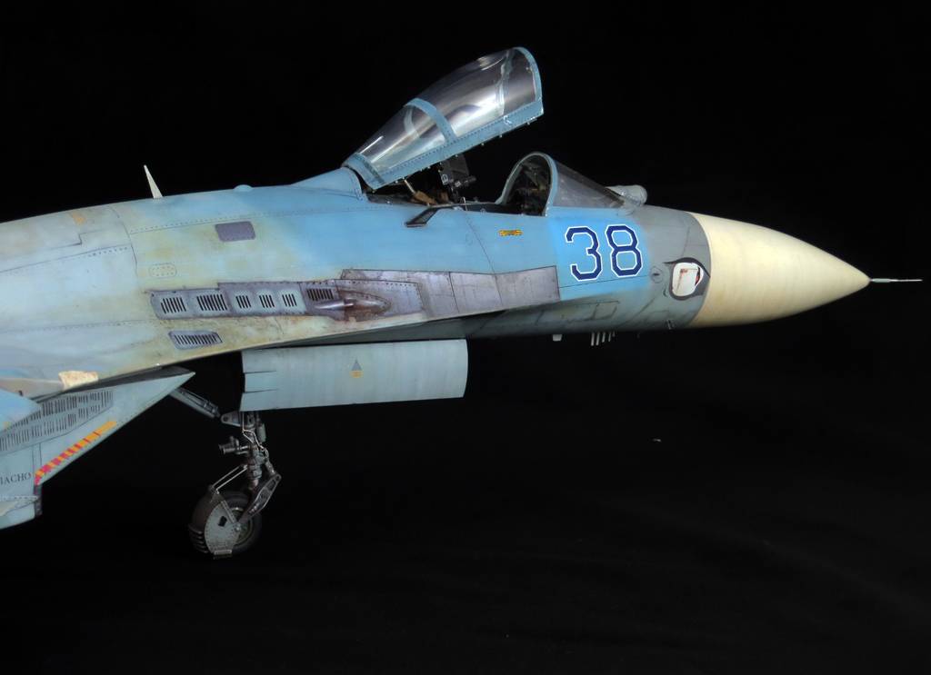 1/32 Sukhoi Su-27 Flanker B - Blue 38 - nouvelles photo 02/2015 IMG_7039_zps56chlmdl