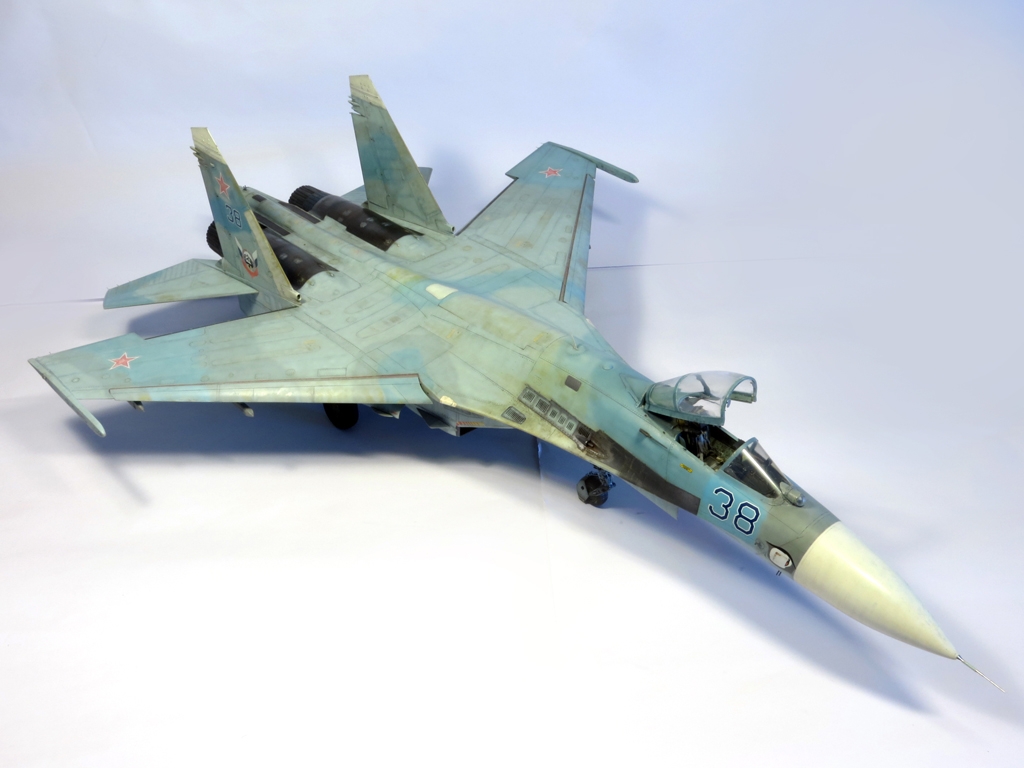 1/32 Sukhoi Su-27 Flanker B - Blue 38 - nouvelles photo 02/2015 FIMG_4023_zps5c6887bf